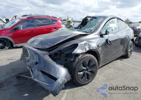 2024 Tesla Model Y Long Range Dual Motor All-Wheel Drive/Rwd from USA, damaged, VIN 7SAYGDED2RF115749